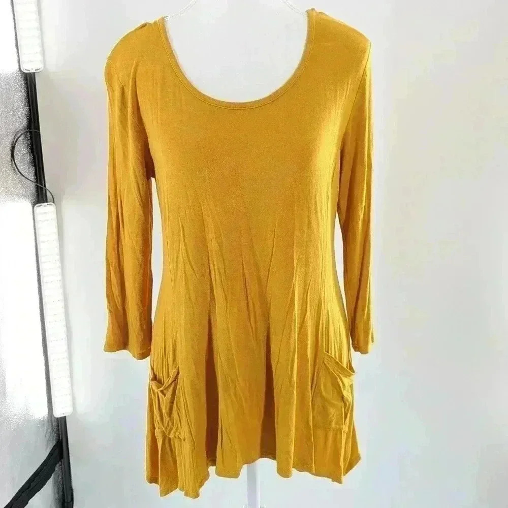 Mustard Yellow 3/4 Sleeve Long Women's Top Size Medium With Pockets
